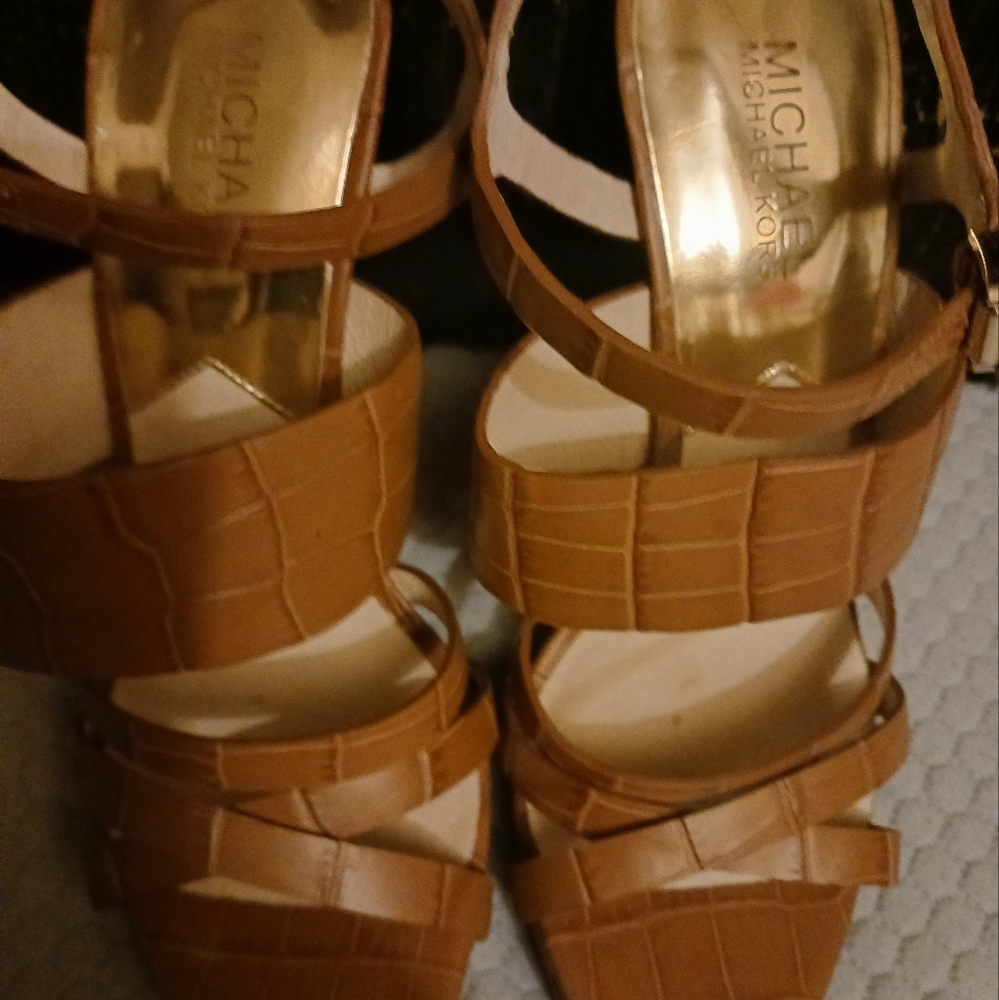 Ladies heels